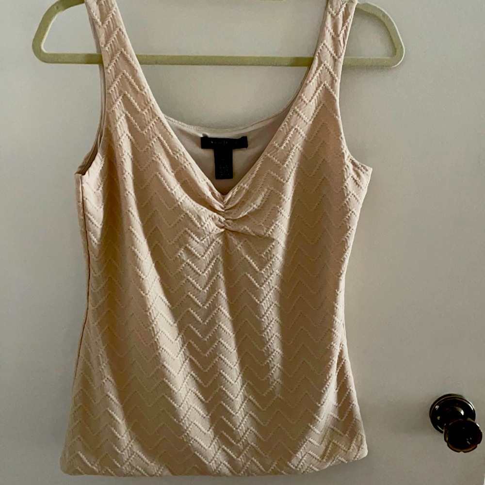 Pretty beige tank White House/ Black Market